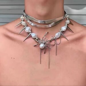 NWOT Y2K Spider Multi-Layer Necklace in Silver